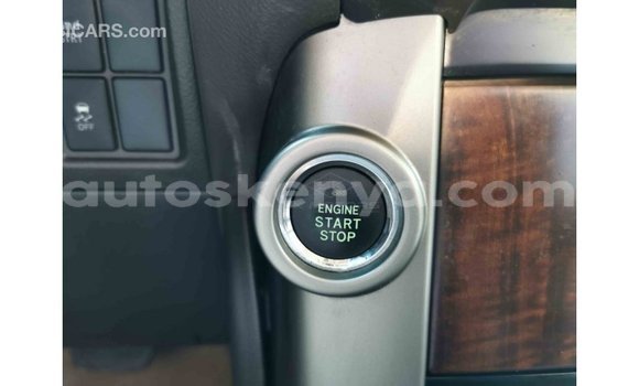 Imported Toyota Prado White Makiinaa iti Import - Dubai keessatti Central Kenya keessatti Imported Toyota Prado White Makiinaa iti Import - Dubai keessatti Central Kenya keessatti