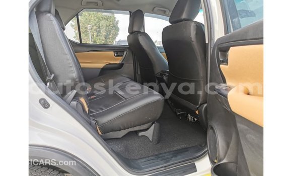 Nunua Imported Toyota Fortuner Nyingine Gari ndani ya Import - Dubai nchini Kati Kenya Nunua Imported Toyota Fortuner Nyingine Gari ndani ya Import - Dubai nchini Kati Kenya