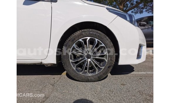 Nunua Imported Toyota Corolla Nyeupe Gari ndani ya Import - Dubai nchini Kati Kenya Nunua Imported Toyota Corolla Nyeupe Gari ndani ya Import - Dubai nchini Kati Kenya
