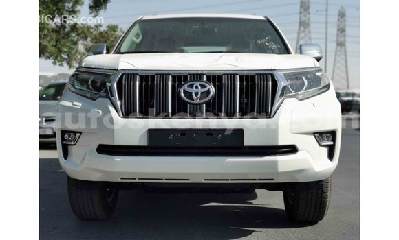 Nunua Imported Toyota Prado Nyeupe Gari ndani ya Import - Dubai nchini Kati Kenya Nunua Imported Toyota Prado Nyeupe Gari ndani ya Import - Dubai nchini Kati Kenya
