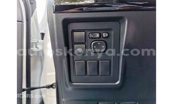 Nunua Imported Toyota Prado Nyeupe Gari ndani ya Import - Dubai nchini Kati Kenya Nunua Imported Toyota Prado Nyeupe Gari ndani ya Import - Dubai nchini Kati Kenya