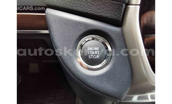 Nunua Imported Toyota Land Cruiser Nyeupe Gari ndani ya Import - Dubai nchini Kati Kenya Nunua Imported Toyota Land Cruiser Nyeupe Gari ndani ya Import - Dubai nchini Kati Kenya