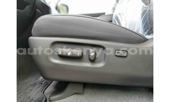 Nunua Imported Toyota Land Cruiser Nyeupe Gari ndani ya Import - Dubai nchini Kati Kenya Nunua Imported Toyota Land Cruiser Nyeupe Gari ndani ya Import - Dubai nchini Kati Kenya