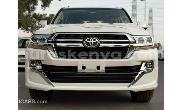 Buy Import Toyota Land Cruiser White Car in Import - Dubai in Central Kenya Buy Import Toyota Land Cruiser White Car in Import - Dubai in Central Kenya