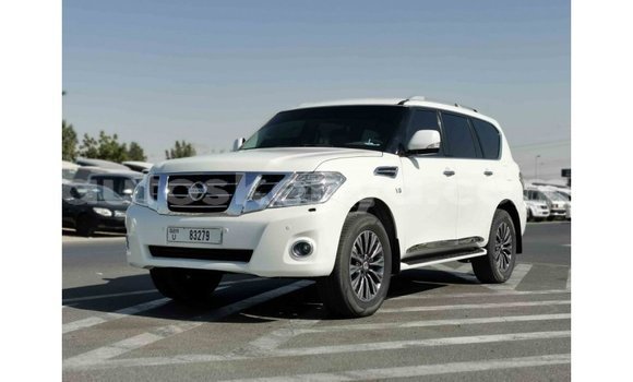Nunua Imported Nissan Patrol Nyeupe Gari ndani ya Import - Dubai nchini Kati Kenya Nunua Imported Nissan Patrol Nyeupe Gari ndani ya Import - Dubai nchini Kati Kenya