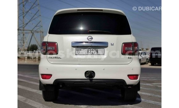 Nunua Imported Nissan Patrol Nyeupe Gari ndani ya Import - Dubai nchini Kati Kenya Nunua Imported Nissan Patrol Nyeupe Gari ndani ya Import - Dubai nchini Kati Kenya