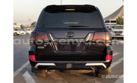 Nunua Imported Toyota Land Cruiser Nyeusi Gari ndani ya Import - Dubai nchini Kati Kenya Nunua Imported Toyota Land Cruiser Nyeusi Gari ndani ya Import - Dubai nchini Kati Kenya