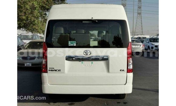Buy Import Toyota Hiace White Car in Import - Dubai in Central Kenya Buy Import Toyota Hiace White Car in Import - Dubai in Central Kenya