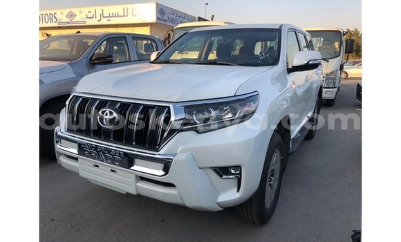 Imported Toyota Prado White Makiinaa iti Import - Dubai keessatti Central Kenya keessatti Imported Toyota Prado White Makiinaa iti Import - Dubai keessatti Central Kenya keessatti