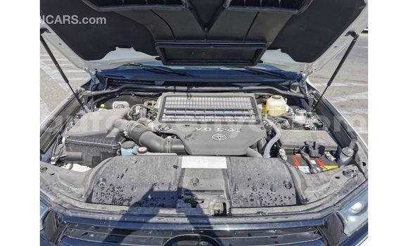 Nunua Imported Toyota Land Cruiser Nyeupe Gari ndani ya Import - Dubai nchini Kati Kenya Nunua Imported Toyota Land Cruiser Nyeupe Gari ndani ya Import - Dubai nchini Kati Kenya