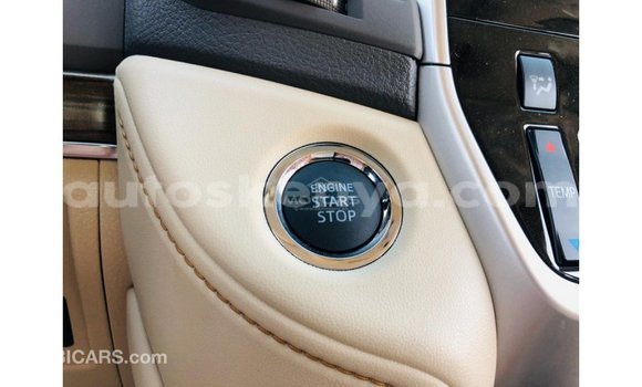 Imported Toyota Land Cruiser White Makiinaa iti Import - Dubai keessatti Central Kenya keessatti Imported Toyota Land Cruiser White Makiinaa iti Import - Dubai keessatti Central Kenya keessatti