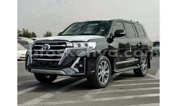 Nunua Imported Toyota Land Cruiser Nyeusi Gari ndani ya Import - Dubai nchini Kati Kenya Nunua Imported Toyota Land Cruiser Nyeusi Gari ndani ya Import - Dubai nchini Kati Kenya