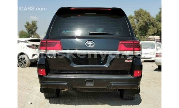Buy Import Toyota Land Cruiser Black Car in Import - Dubai in Central Kenya Buy Import Toyota Land Cruiser Black Car in Import - Dubai in Central Kenya