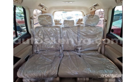 Imported Toyota Land Cruiser White Makiinaa iti Import - Dubai keessatti Central Kenya keessatti Imported Toyota Land Cruiser White Makiinaa iti Import - Dubai keessatti Central Kenya keessatti