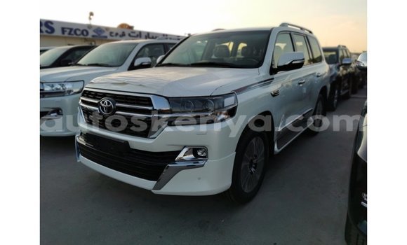 Nunua Imported Toyota Land Cruiser Nyeupe Gari ndani ya Import - Dubai nchini Kati Kenya Nunua Imported Toyota Land Cruiser Nyeupe Gari ndani ya Import - Dubai nchini Kati Kenya
