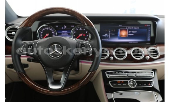 Nunua Imported Mercedes‒Benz 1117 Nyingine Lori ndani ya Import - Dubai nchini Kati Kenya Nunua Imported Mercedes‒Benz 1117 Nyingine Lori ndani ya Import - Dubai nchini Kati Kenya