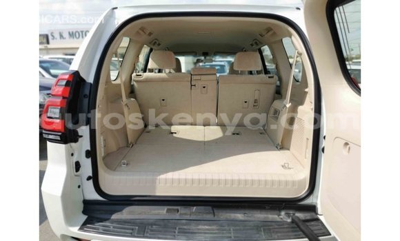 Nunua Imported Toyota Prado Nyeupe Gari ndani ya Import - Dubai nchini Kati Kenya Nunua Imported Toyota Prado Nyeupe Gari ndani ya Import - Dubai nchini Kati Kenya