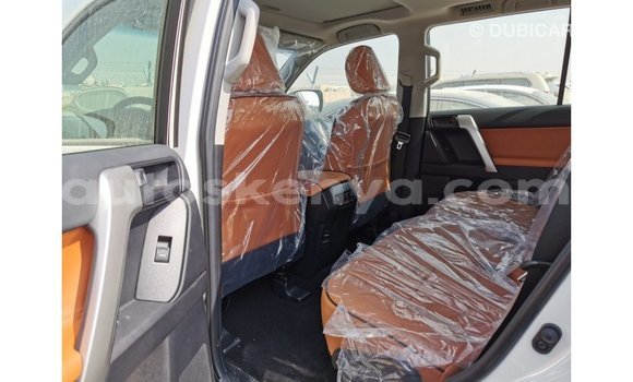 Nunua Imported Toyota Prado Nyeupe Gari ndani ya Import - Dubai nchini Kati Kenya Nunua Imported Toyota Prado Nyeupe Gari ndani ya Import - Dubai nchini Kati Kenya