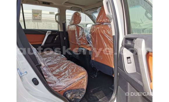 Nunua Imported Toyota Prado Nyeupe Gari ndani ya Import - Dubai nchini Kati Kenya Nunua Imported Toyota Prado Nyeupe Gari ndani ya Import - Dubai nchini Kati Kenya