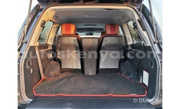 Nunua Imported Toyota Land Cruiser Nyeusi Gari ndani ya Import - Dubai nchini Kati Kenya Nunua Imported Toyota Land Cruiser Nyeusi Gari ndani ya Import - Dubai nchini Kati Kenya