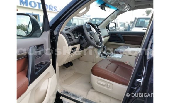 Nunua Imported Toyota Land Cruiser Nyeusi Gari ndani ya Import - Dubai nchini Kati Kenya Nunua Imported Toyota Land Cruiser Nyeusi Gari ndani ya Import - Dubai nchini Kati Kenya