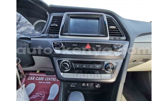 Nunua Imported Hyundai Sonata Nyeupe Gari ndani ya Import - Dubai nchini Kati Kenya Nunua Imported Hyundai Sonata Nyeupe Gari ndani ya Import - Dubai nchini Kati Kenya