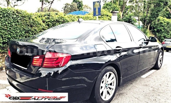 Oofamaa BMW 5–Series Black Makiinaa iti Mombasa keessatti Coastal Kenya keessatti Oofamaa BMW 5–Series Black Makiinaa iti Mombasa keessatti Coastal Kenya keessatti