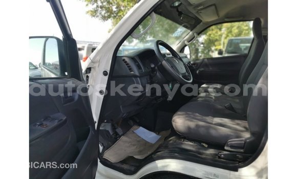 Nunua Imported Toyota Hiace Nyeupe Gari ndani ya Import - Dubai nchini Kati Kenya Nunua Imported Toyota Hiace Nyeupe Gari ndani ya Import - Dubai nchini Kati Kenya