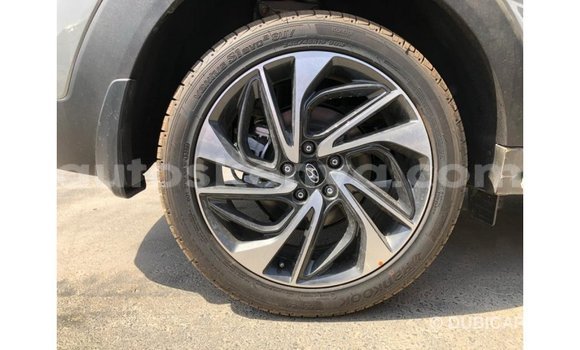 Buy Import Hyundai Tucson Green Car in Import - Dubai in Central Kenya Buy Import Hyundai Tucson Green Car in Import - Dubai in Central Kenya
