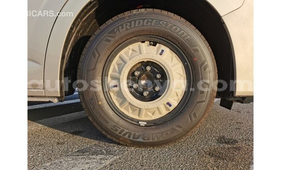 Nunua Imported Toyota Hiace Nyingine Gari ndani ya Import - Dubai nchini Kati Kenya Nunua Imported Toyota Hiace Nyingine Gari ndani ya Import - Dubai nchini Kati Kenya