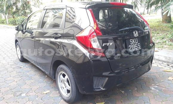 Oofamaa Honda Fit Black Makiinaa iti Mombasa keessatti Coastal Kenya keessatti Oofamaa Honda Fit Black Makiinaa iti Mombasa keessatti Coastal Kenya keessatti