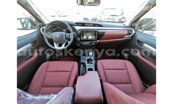 Nunua Imported Toyota Hilux Nyeusi Gari ndani ya Import - Dubai nchini Kati Kenya Nunua Imported Toyota Hilux Nyeusi Gari ndani ya Import - Dubai nchini Kati Kenya