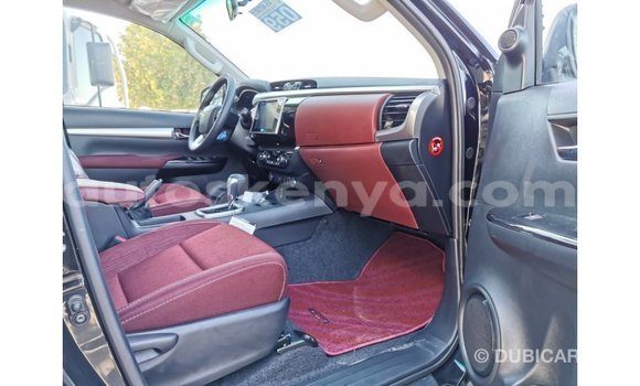 Nunua Imported Toyota Hilux Nyeusi Gari ndani ya Import - Dubai nchini Kati Kenya Nunua Imported Toyota Hilux Nyeusi Gari ndani ya Import - Dubai nchini Kati Kenya