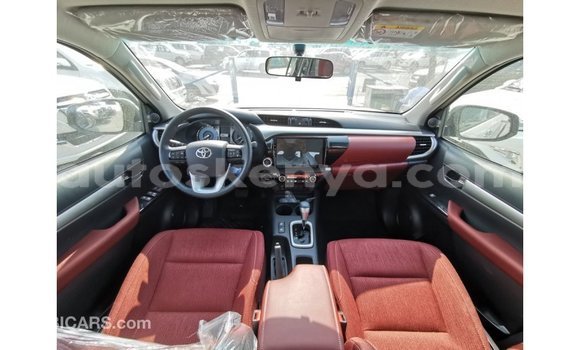 Nunua Imported Toyota Hilux Nyeupe Gari ndani ya Import - Dubai nchini Kati Kenya Nunua Imported Toyota Hilux Nyeupe Gari ndani ya Import - Dubai nchini Kati Kenya