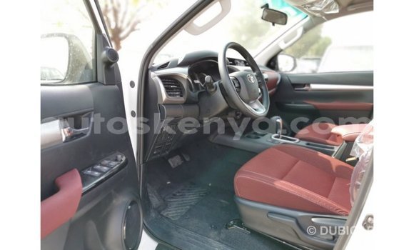 Nunua Imported Toyota Hilux Nyeupe Gari ndani ya Import - Dubai nchini Kati Kenya Nunua Imported Toyota Hilux Nyeupe Gari ndani ya Import - Dubai nchini Kati Kenya