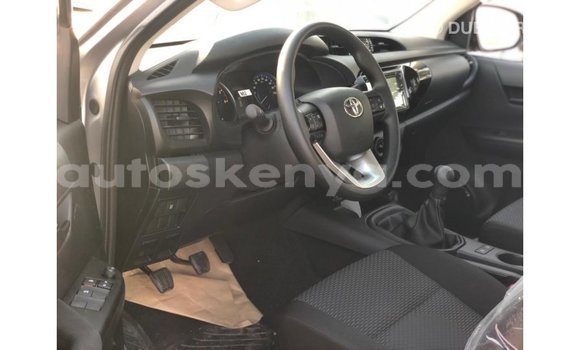 Nunua Imported Toyota Hilux Nyeupe Gari ndani ya Import - Dubai nchini Kati Kenya Nunua Imported Toyota Hilux Nyeupe Gari ndani ya Import - Dubai nchini Kati Kenya