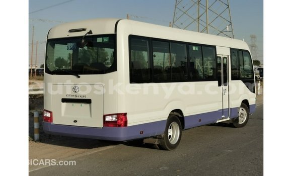 Nunua Imported Toyota Coaster Nyeupe Gari ndani ya Import - Dubai nchini Kati Kenya Nunua Imported Toyota Coaster Nyeupe Gari ndani ya Import - Dubai nchini Kati Kenya
