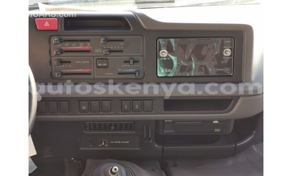 Nunua Imported Toyota Coaster Nyeupe Gari ndani ya Import - Dubai nchini Kati Kenya Nunua Imported Toyota Coaster Nyeupe Gari ndani ya Import - Dubai nchini Kati Kenya
