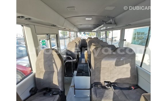 Nunua Imported Toyota Coaster Nyeupe Gari ndani ya Import - Dubai nchini Kati Kenya Nunua Imported Toyota Coaster Nyeupe Gari ndani ya Import - Dubai nchini Kati Kenya