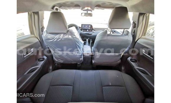 Imported Toyota C-HR Blue Makiinaa iti Import - Dubai keessatti Central Kenya keessatti Imported Toyota C-HR Blue Makiinaa iti Import - Dubai keessatti Central Kenya keessatti