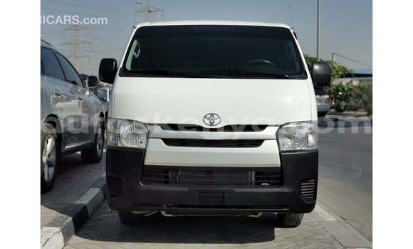Imported Toyota Hiace White Makiinaa iti Import - Dubai keessatti Central Kenya keessatti Imported Toyota Hiace White Makiinaa iti Import - Dubai keessatti Central Kenya keessatti
