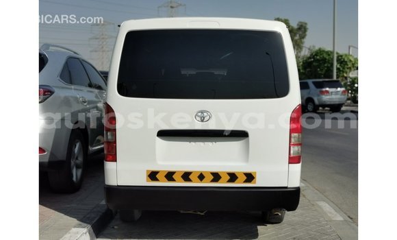Imported Toyota Hiace White Makiinaa iti Import - Dubai keessatti Central Kenya keessatti Imported Toyota Hiace White Makiinaa iti Import - Dubai keessatti Central Kenya keessatti