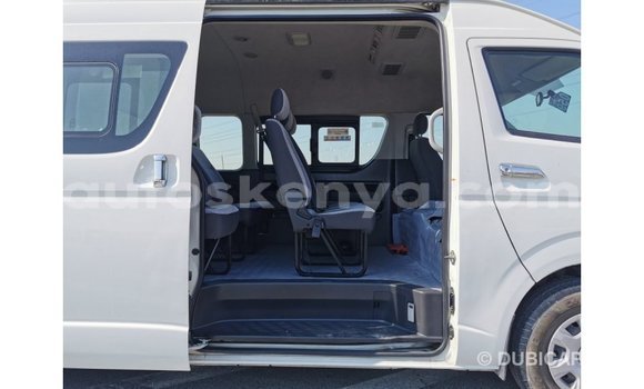 Buy Import Toyota Hiace White Car in Import - Dubai in Central Kenya Buy Import Toyota Hiace White Car in Import - Dubai in Central Kenya
