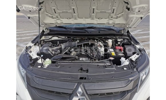 Nunua Imported Mitsubishi L200 Nyeupe Gari ndani ya Import - Dubai nchini Kati Kenya Nunua Imported Mitsubishi L200 Nyeupe Gari ndani ya Import - Dubai nchini Kati Kenya