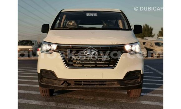 Buy Import Hyundai Chorus White Truck in Import - Dubai in Central Kenya Buy Import Hyundai Chorus White Truck in Import - Dubai in Central Kenya