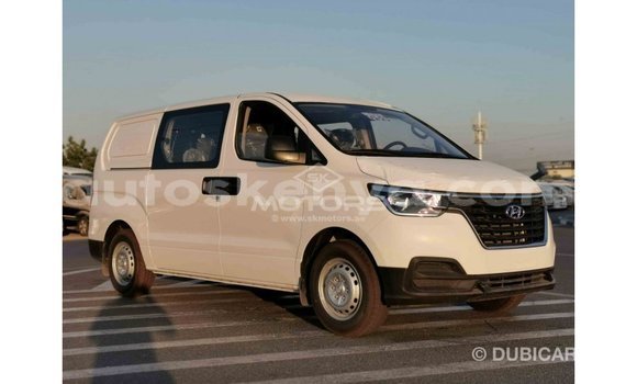 Buy Import Hyundai Chorus White Truck in Import - Dubai in Central Kenya Buy Import Hyundai Chorus White Truck in Import - Dubai in Central Kenya