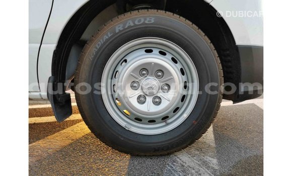 Buy Import Hyundai Chorus White Truck in Import - Dubai in Central Kenya Buy Import Hyundai Chorus White Truck in Import - Dubai in Central Kenya