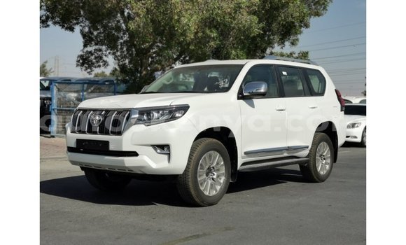 Nunua Imported Toyota Prado Nyeupe Gari ndani ya Import - Dubai nchini Kati Kenya Nunua Imported Toyota Prado Nyeupe Gari ndani ya Import - Dubai nchini Kati Kenya
