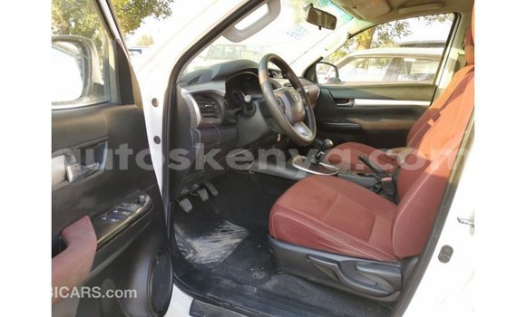 Buy Import Toyota Hilux White Car in Import - Dubai in Central Kenya Buy Import Toyota Hilux White Car in Import - Dubai in Central Kenya