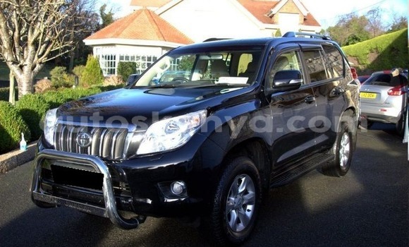 Oofamaa Toyota Land Cruiser Prado Black Makiinaa iti Mombasa keessatti Coastal Kenya keessatti Oofamaa Toyota Land Cruiser Prado Black Makiinaa iti Mombasa keessatti Coastal Kenya keessatti